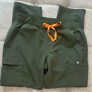 FIGS moss high-waisted Yola scrub pants!